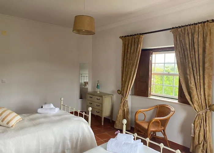 Casa Da Azinhaga Feriehus Alenquer